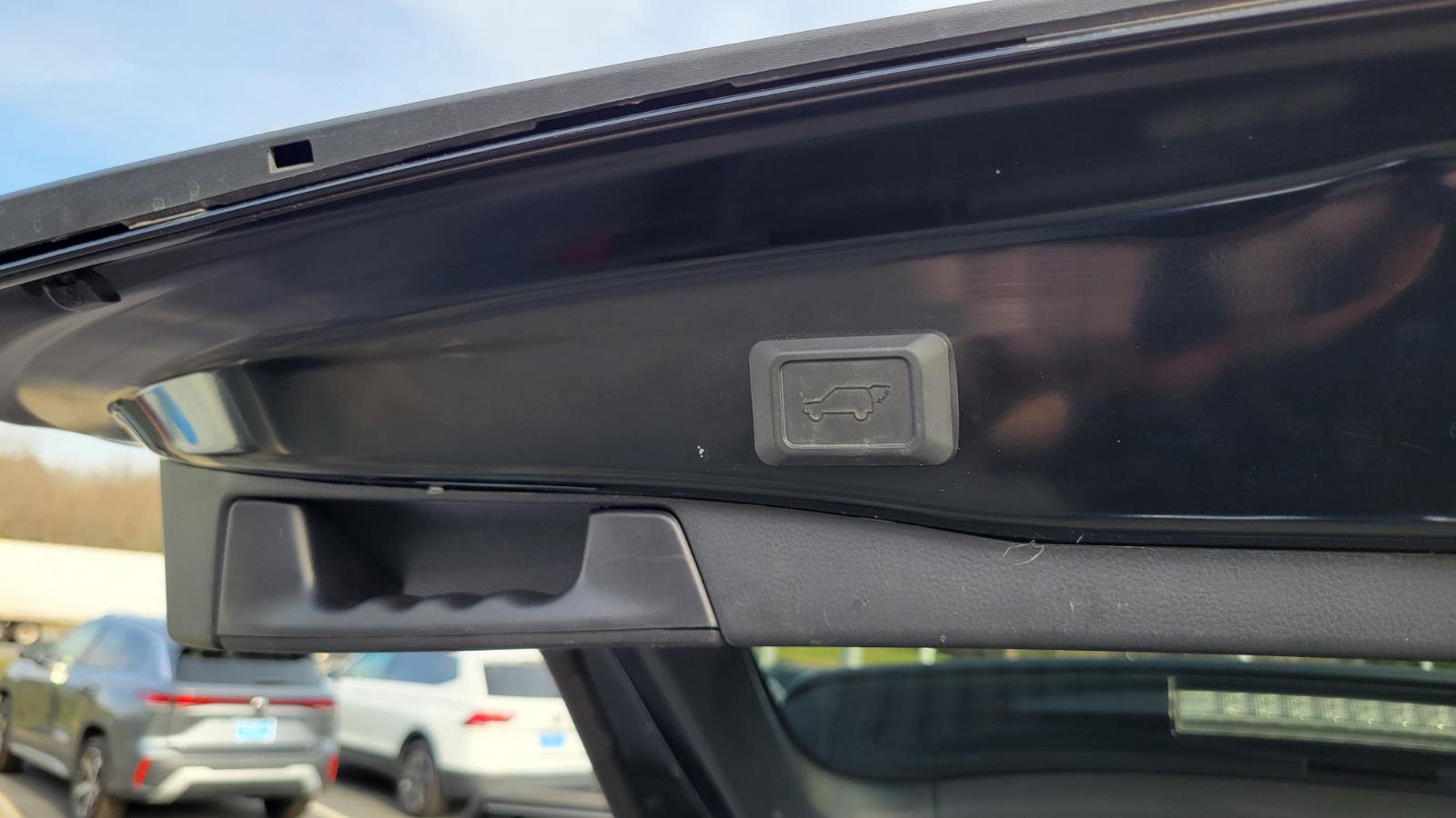 Used 2023 Toyota RAV4 XLE w/ Convenience Package image 46