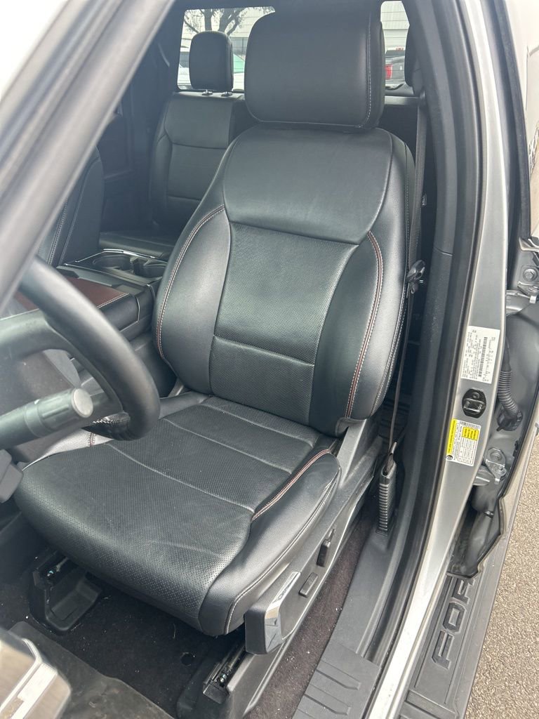 Used 2022 Ford F150 Lariat image 4