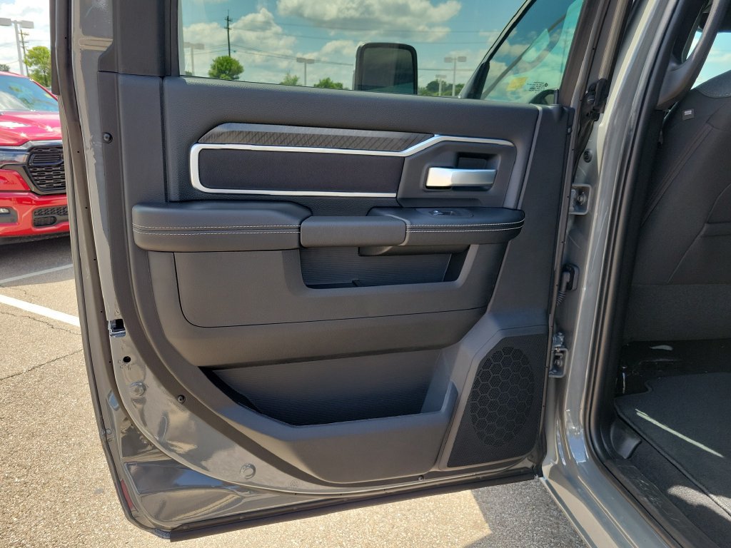 New 2026 RAM 2500 Big Horn AWD/4WD image 11