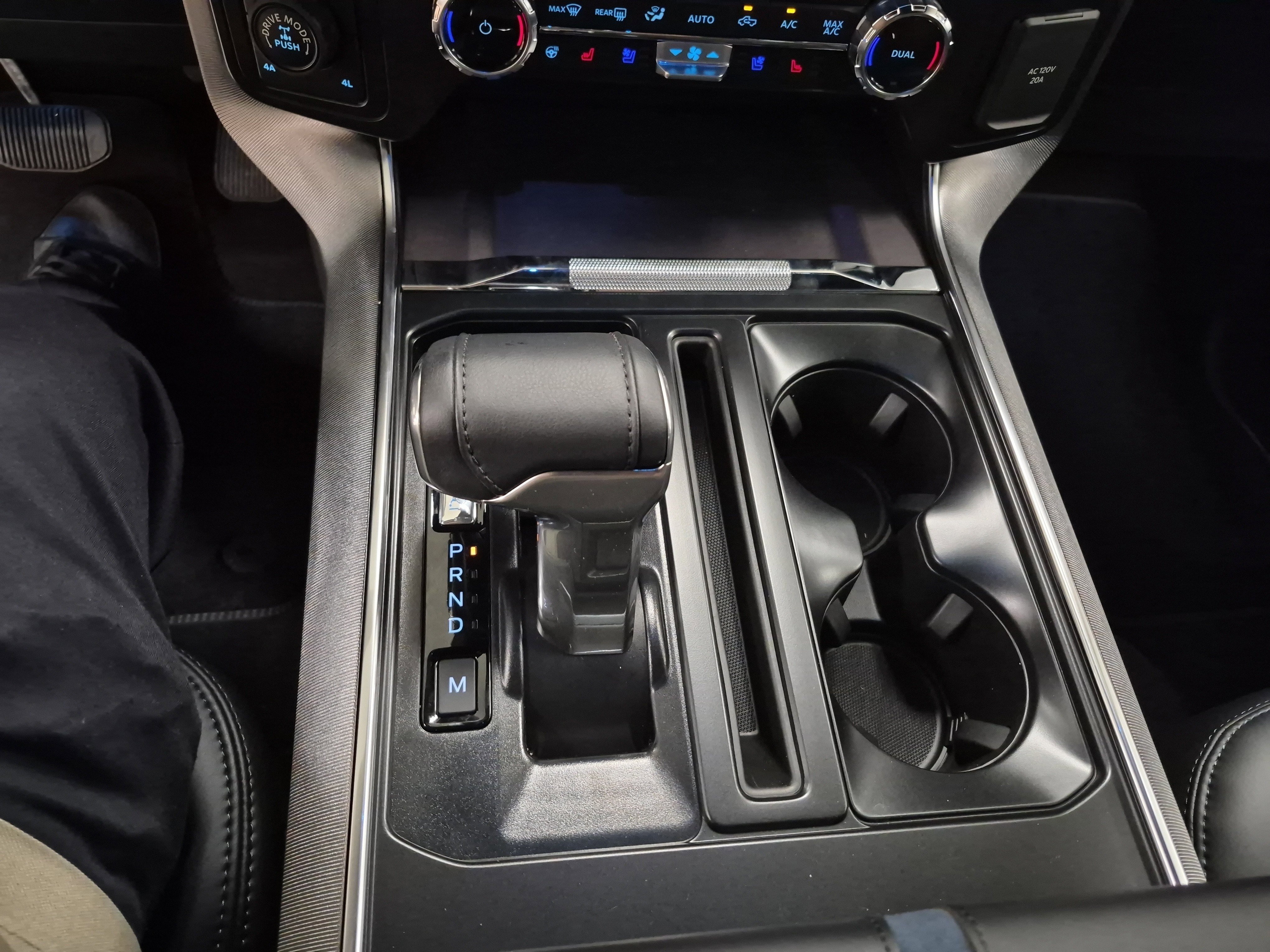 New 2025 Ford F150 Platinum image 30