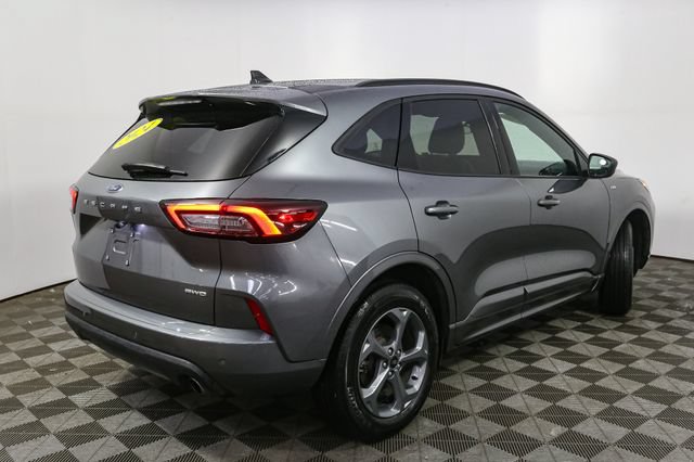 Used 2024 Ford Escape ST-Line w/ Tech Pack #1 AWD/4WD image 13