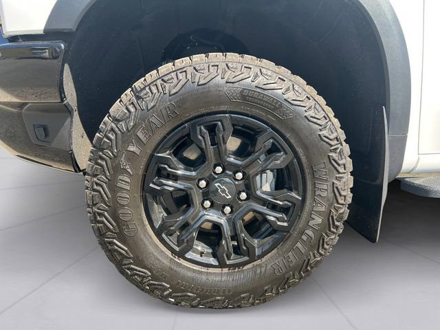 Used 2025 Chevrolet Silverado 1500 ZR2 image 9