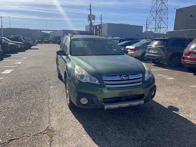 Used 2013 Subaru Outback 2.5i Limited image 2