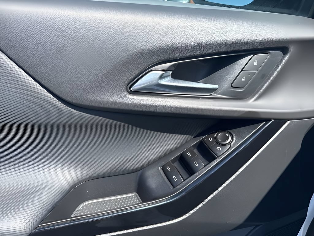 Used 2026 Chevrolet Equinox LT FWD image 24