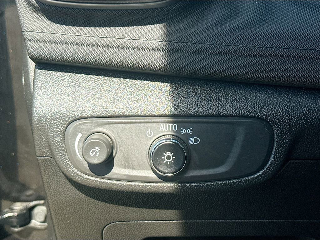 Used 2024 Chevrolet TrailBlazer LT w/ LT Cold Weather Package image 10