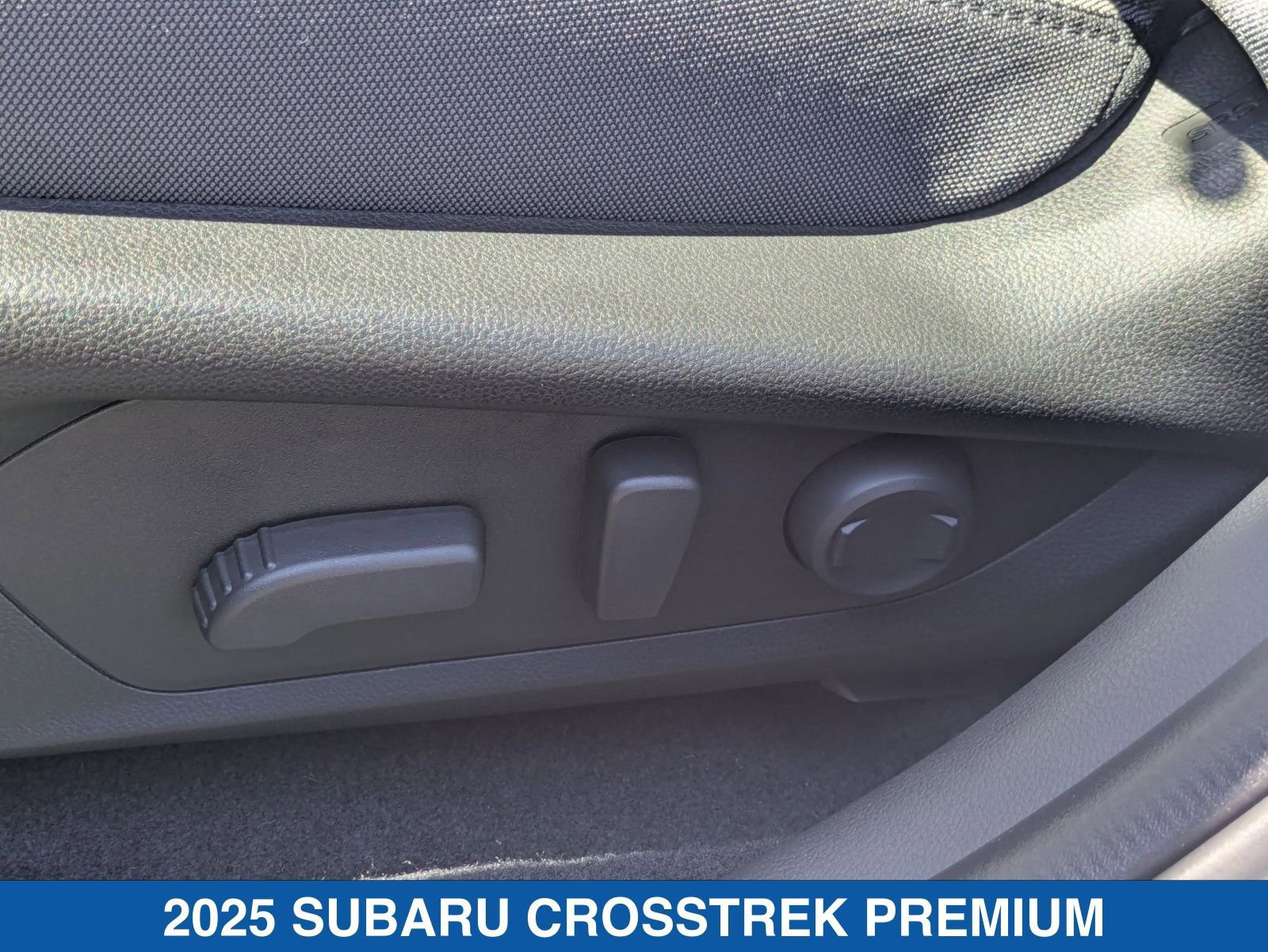 Certified 2025 Subaru Crosstrek 2.0i Premium image 8