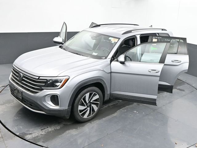 Used 2024 Volkswagen Atlas SE image 41