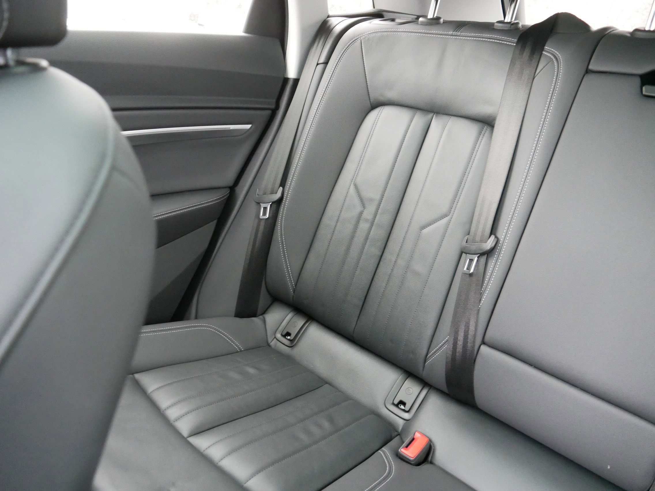 Used 2021 Audi e-tron Premium w/ Convenience Plus Package image 12