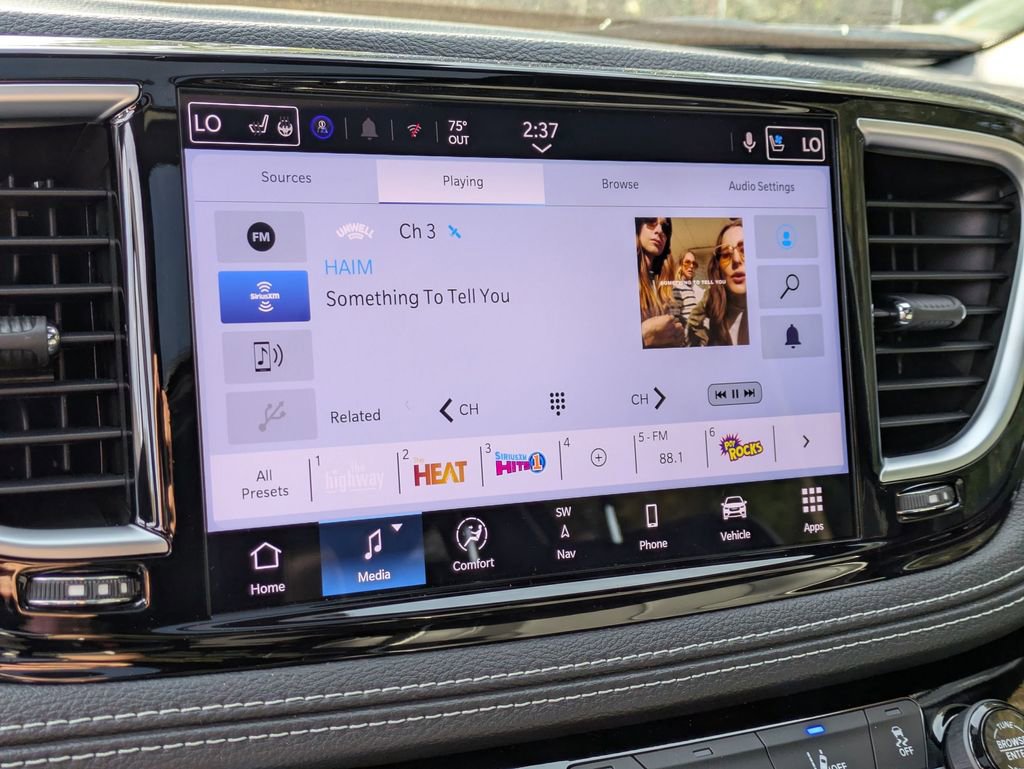 New 2026 Chrysler Pacifica Limited image 21