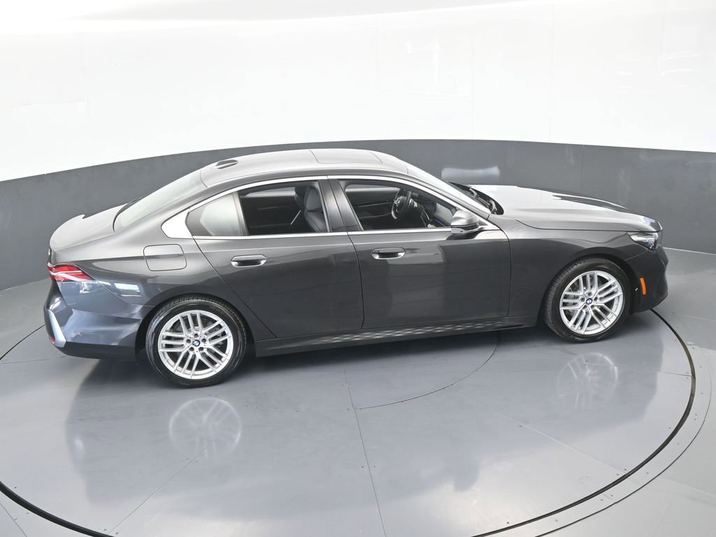 Used 2024 BMW 530i xDrive image 69