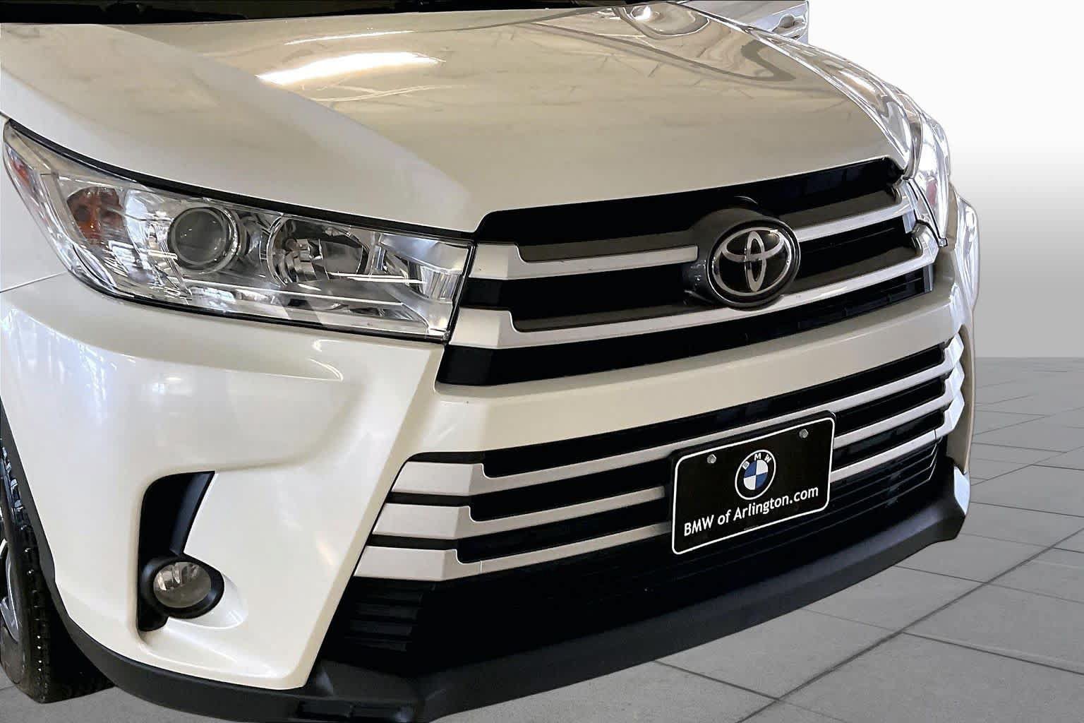 Used 2019 Toyota Highlander XLE FWD image 30