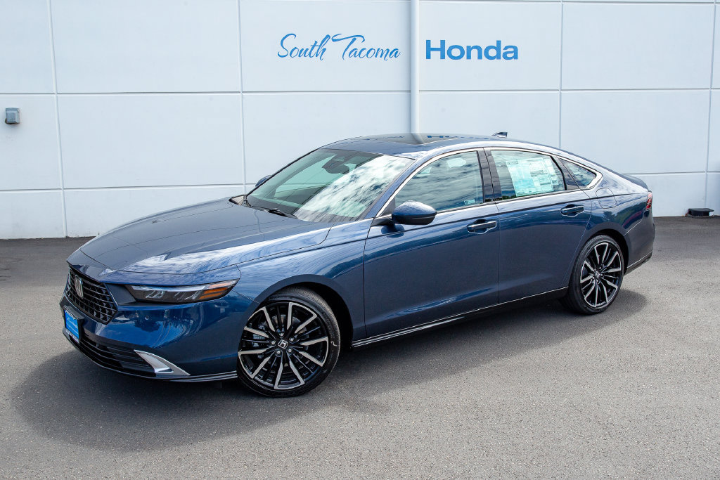 New 2026 Honda Accord Touring image 2