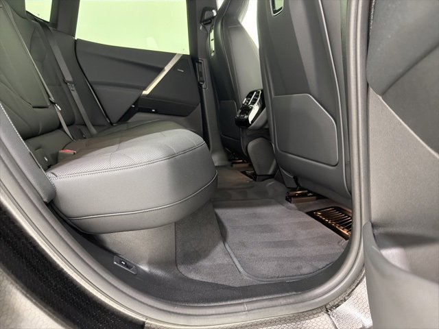 Used 2025 BMW iX xDrive50 w/ Premium Package image 23