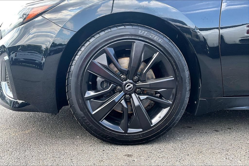 Used 2023 Nissan Maxima SL FWD image 35