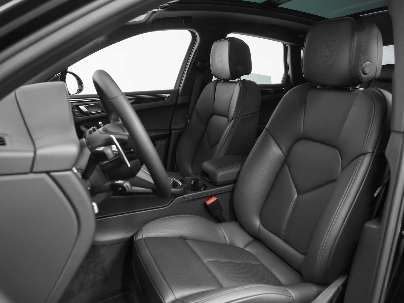 New 2026 Porsche Macan S AWD/4WD image 5