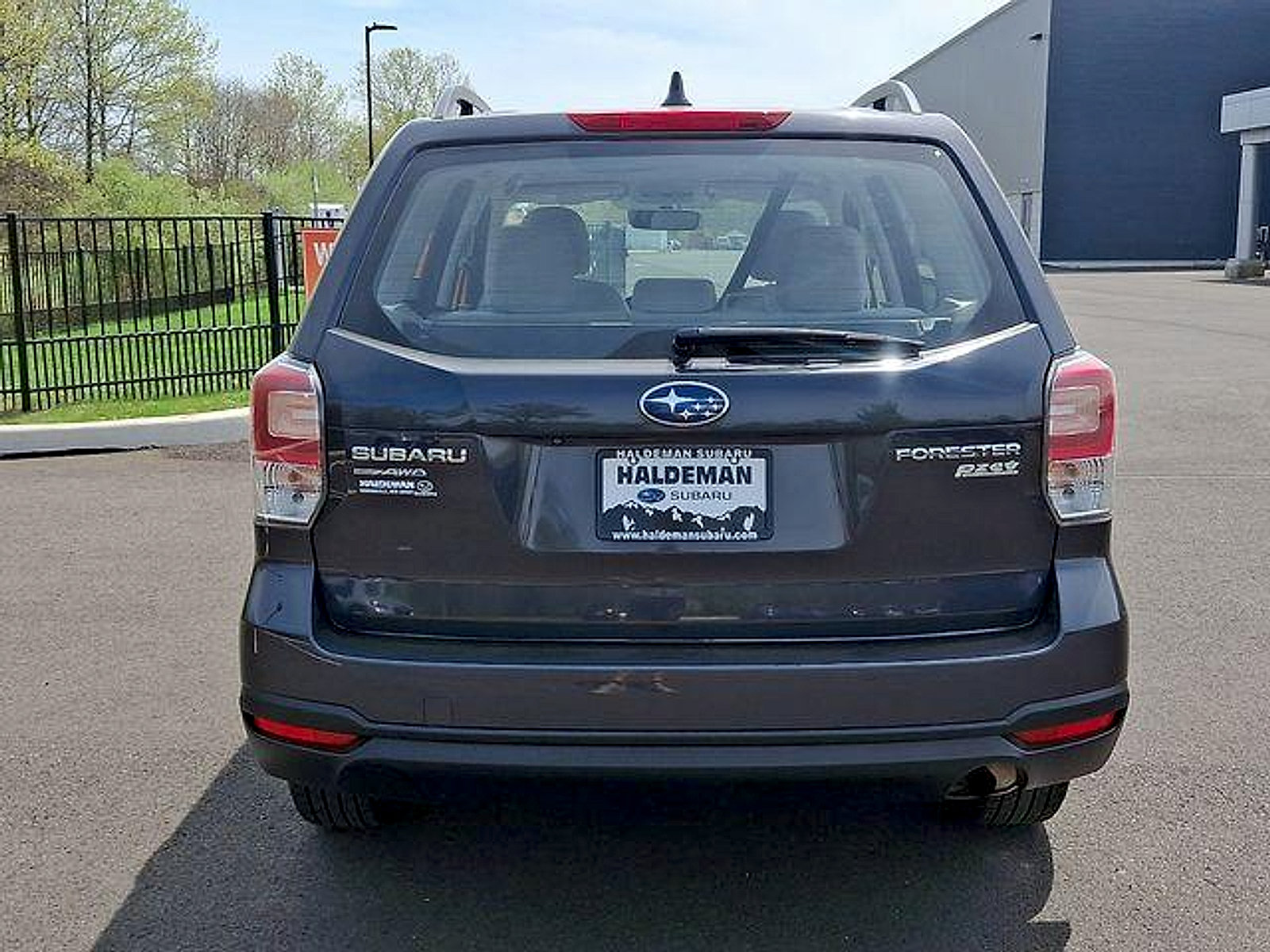 Used 2017 Subaru Forester 2.5i w/ Alloy Wheel Package AWD/4WD image 6