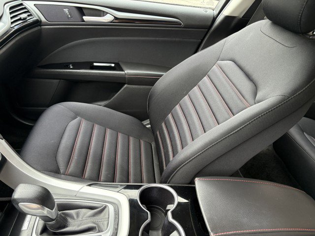 Used 2015 Ford Fusion SE w/ Equipment Group 201A image 19