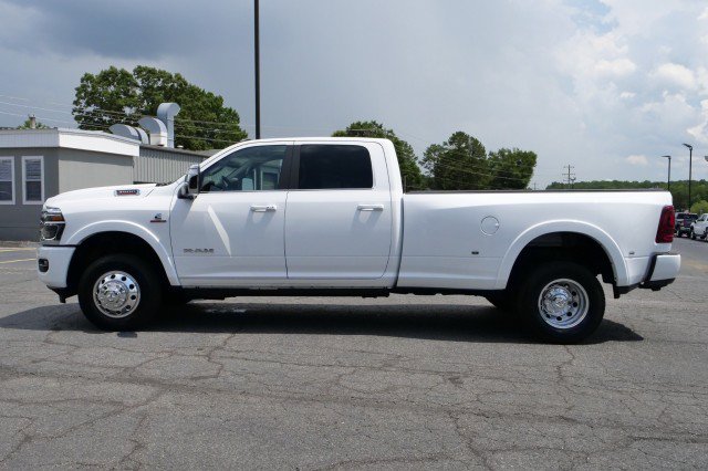 Used 2026 RAM 3500 Longhorn AWD/4WD image 60