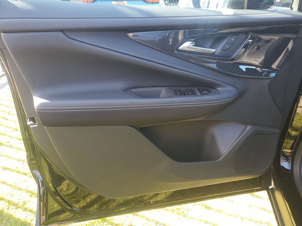 Used 2026 Chevrolet Blazer EV LT w/ Midnight/Sport Edition image 18