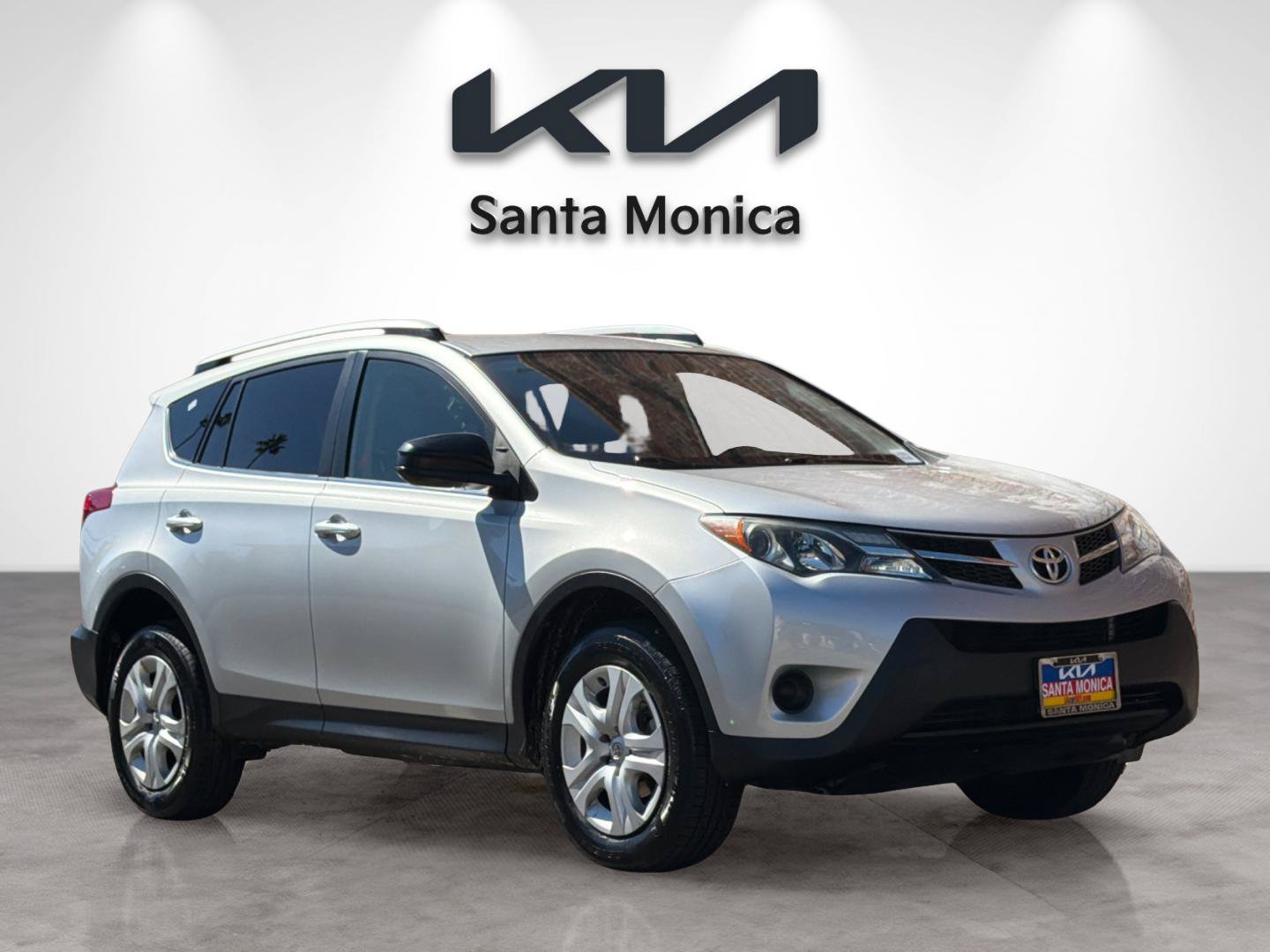 Used 2015 Toyota RAV4 LE FWD image 8