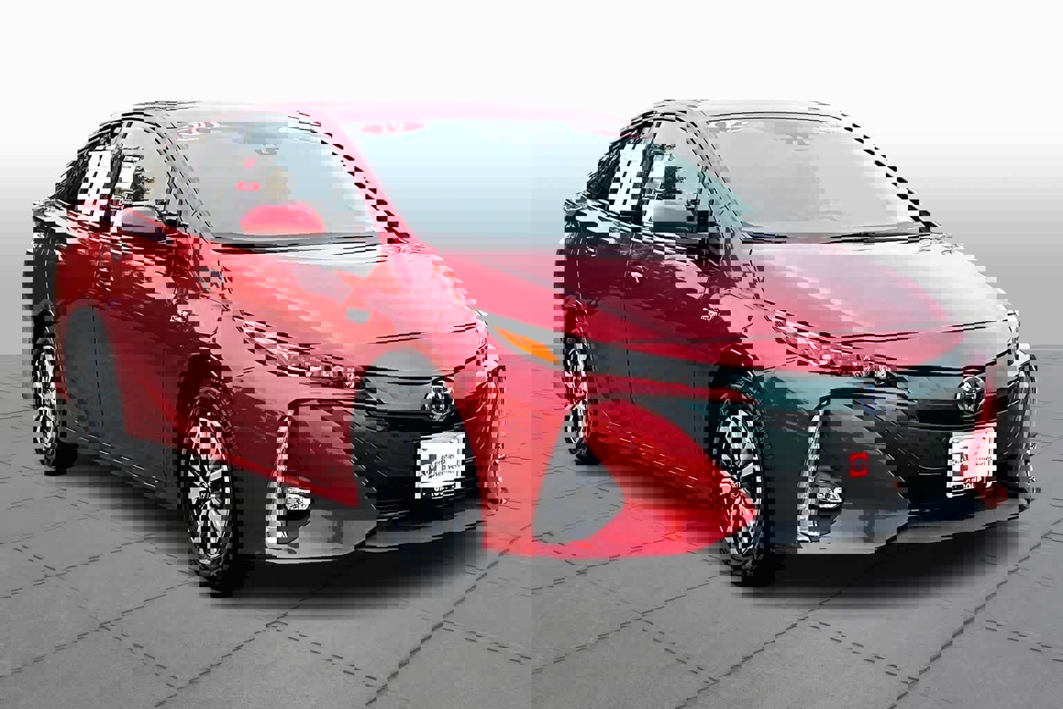 Used 2019 Toyota Prius Prime Advanced image 2