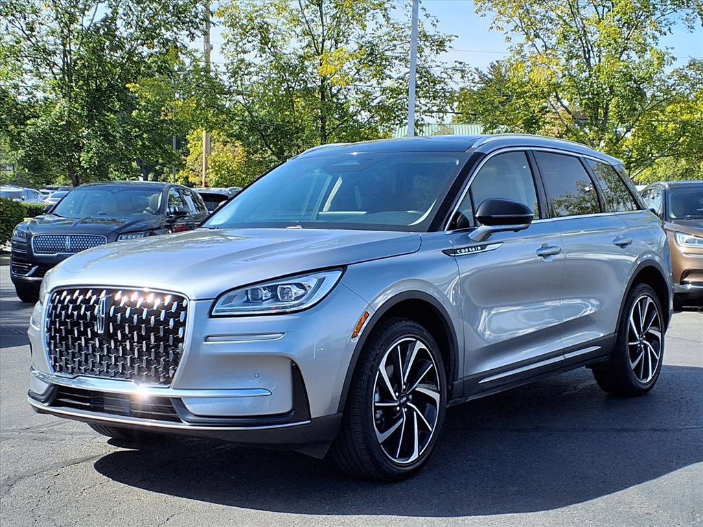 Certified 2023 Lincoln Corsair Reserve w/ Equipment Group 201A image 2