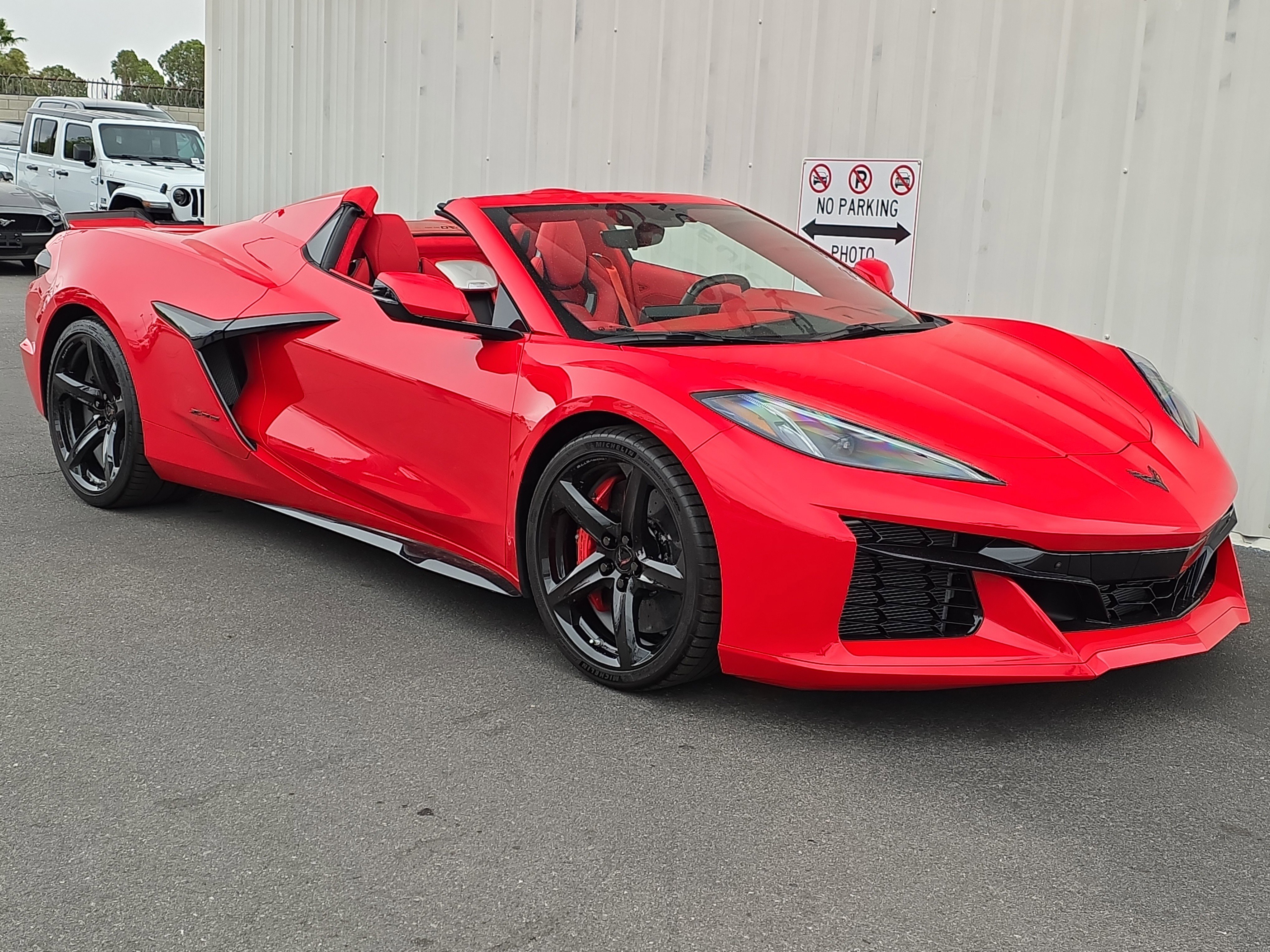 Used 2023 Chevrolet Corvette Z06 image 2