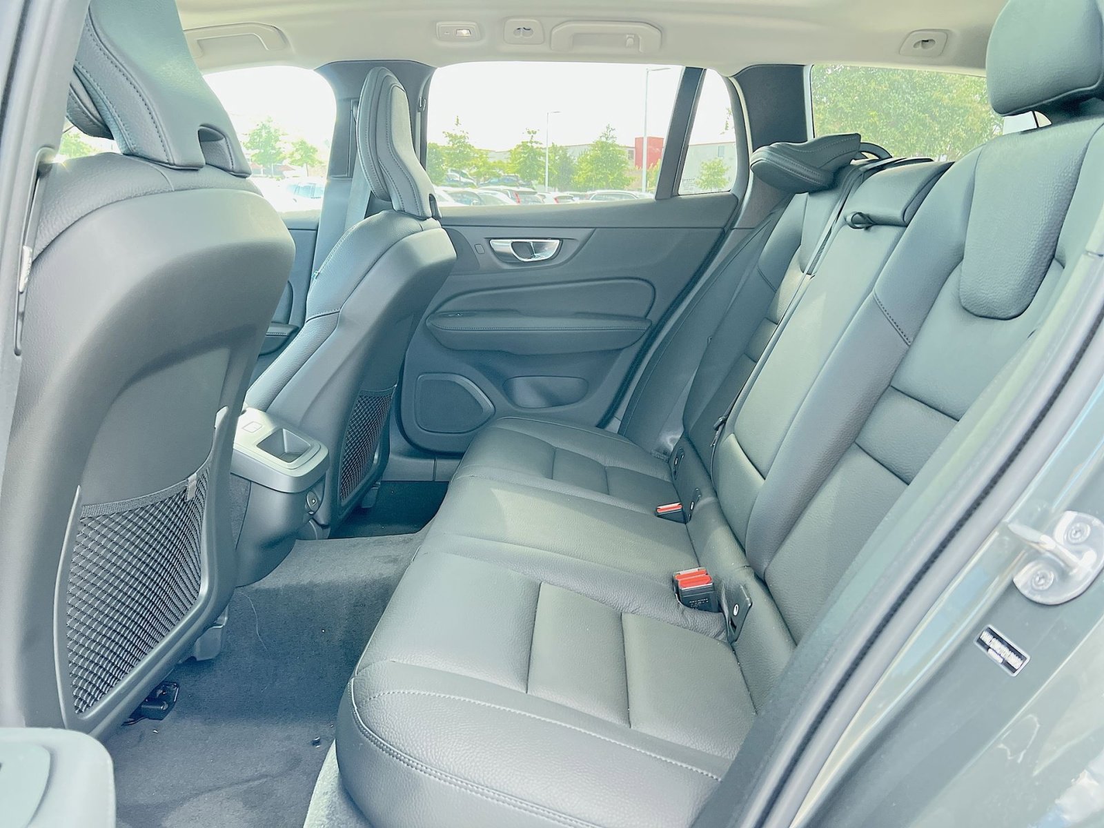 New 2026 Volvo V60 B5 Cross Country Plus w/ Protection Package Premier image 25