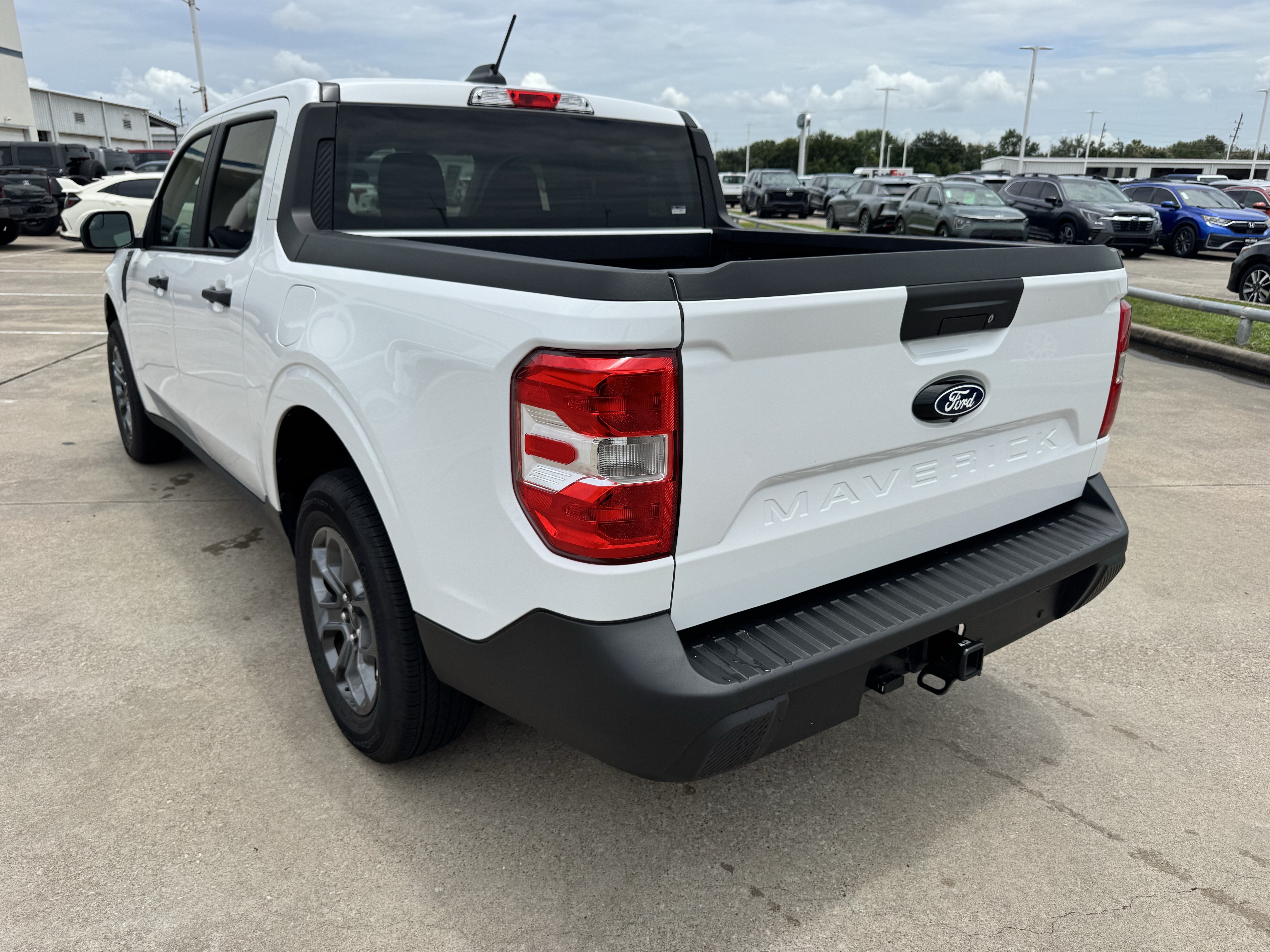 New 2026 Ford Maverick XLT w/ XLT Luxury Package AWD/4WD image 6