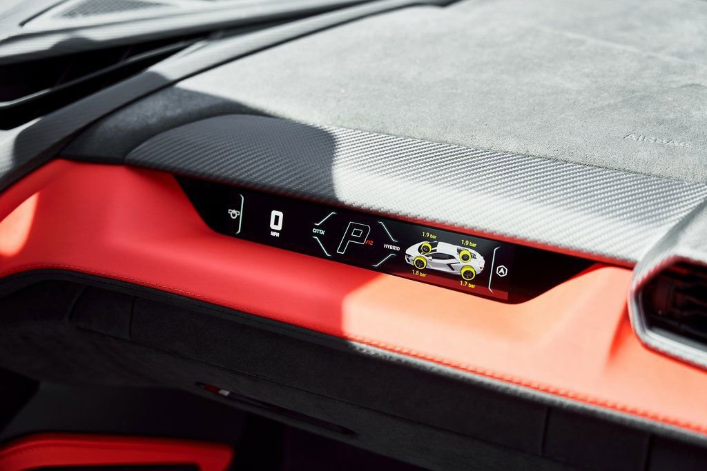 Used 2025 Lamborghini Revuelto image 45