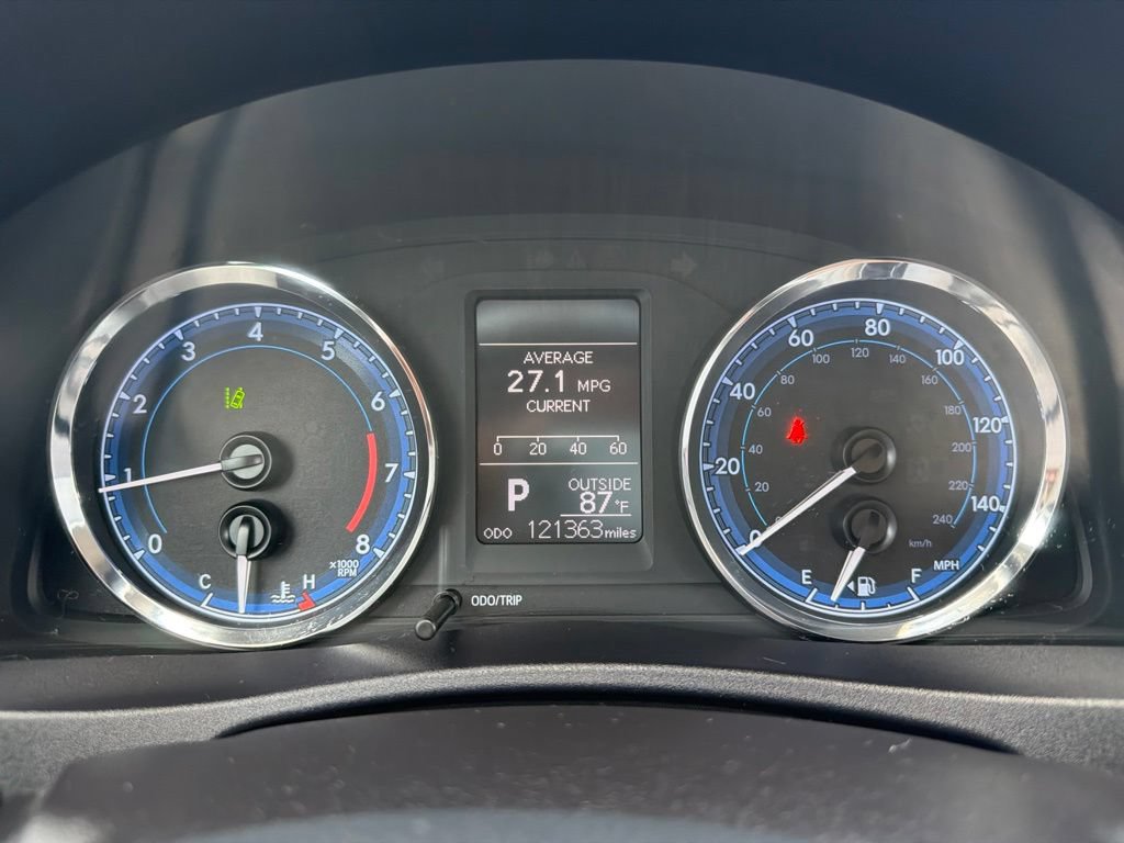 Used 2017 Toyota Corolla LE w/ Carpet Mat Package (TMS) FWD image 30