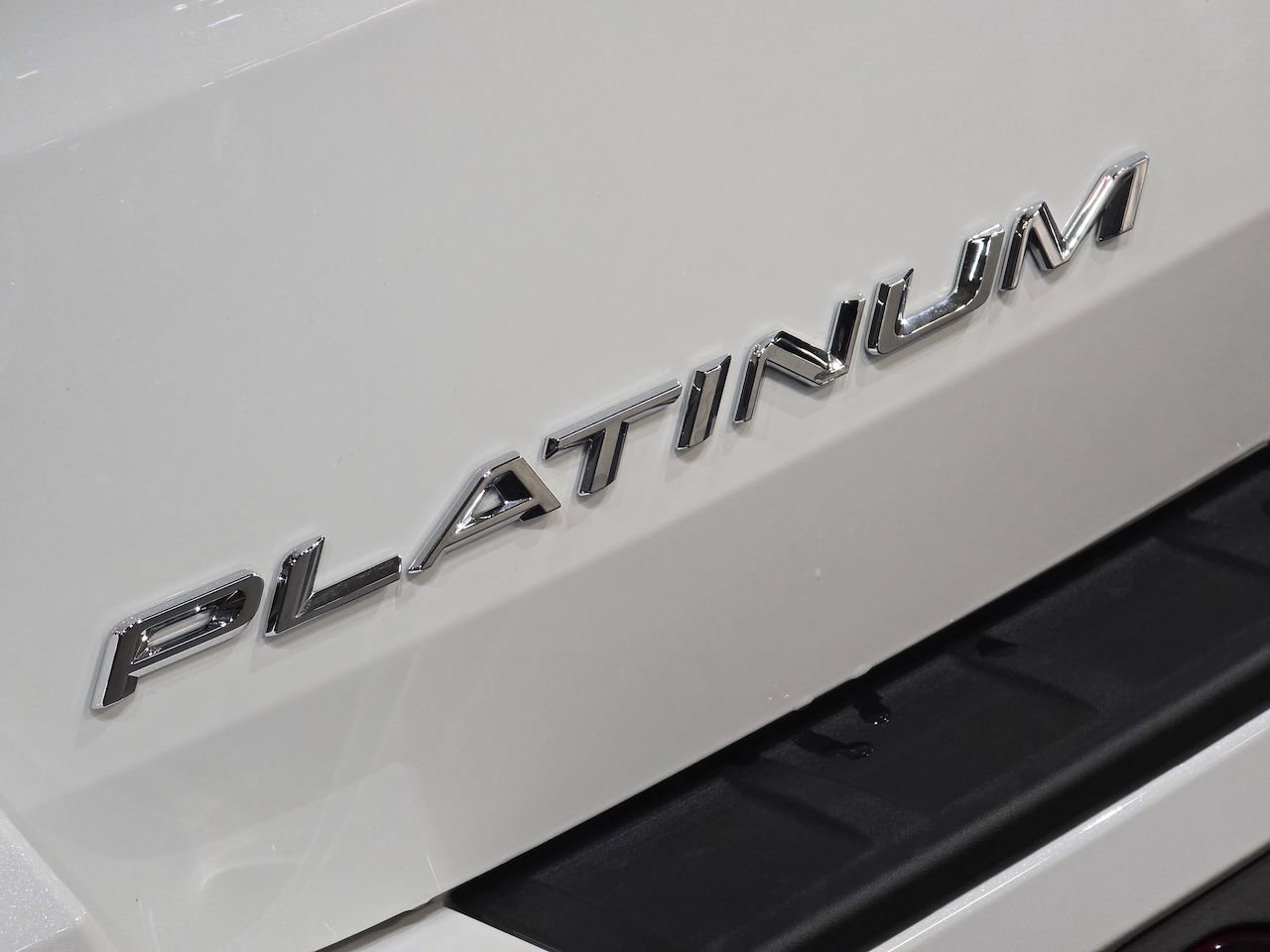 New 2026 Ford Explorer Platinum image 3