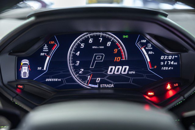 Used 2021 Lamborghini Huracan EVO RWD image 41