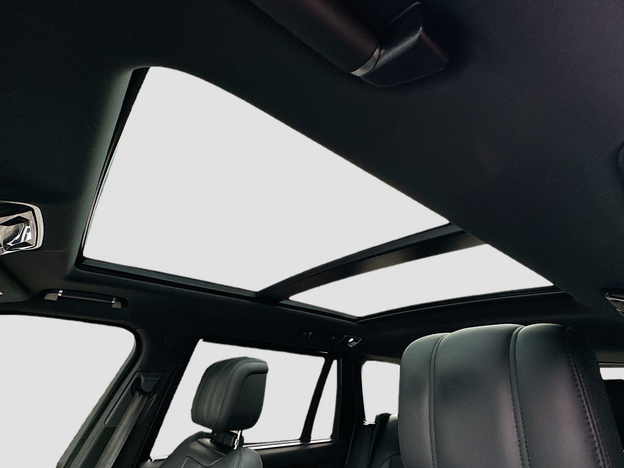 Used 2020 Land Rover Range Rover Long Wheelbase HSE image 22