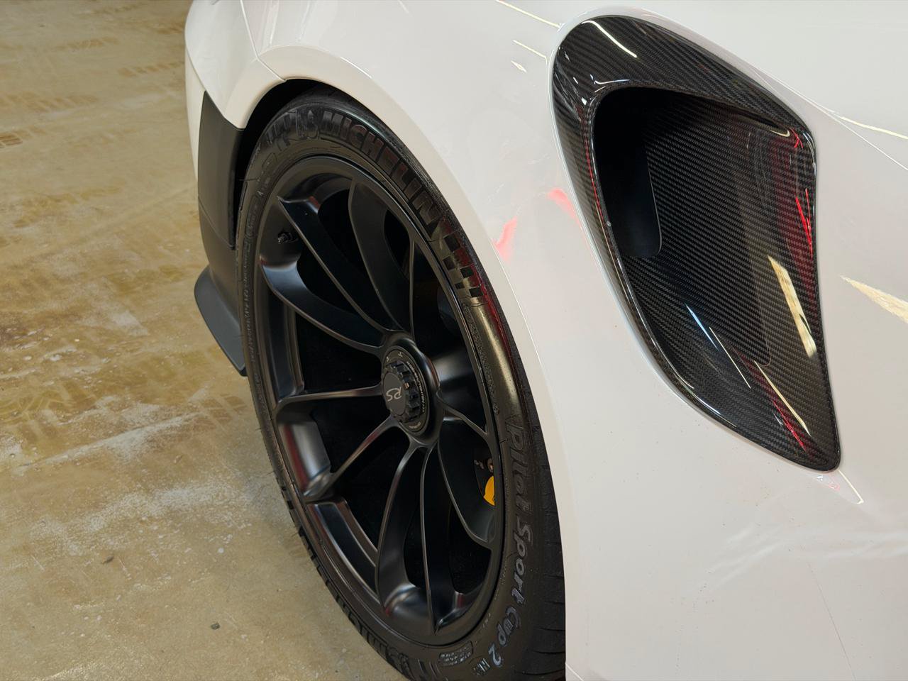Used 2018 Porsche 911 GT2 RS RWD image 18
