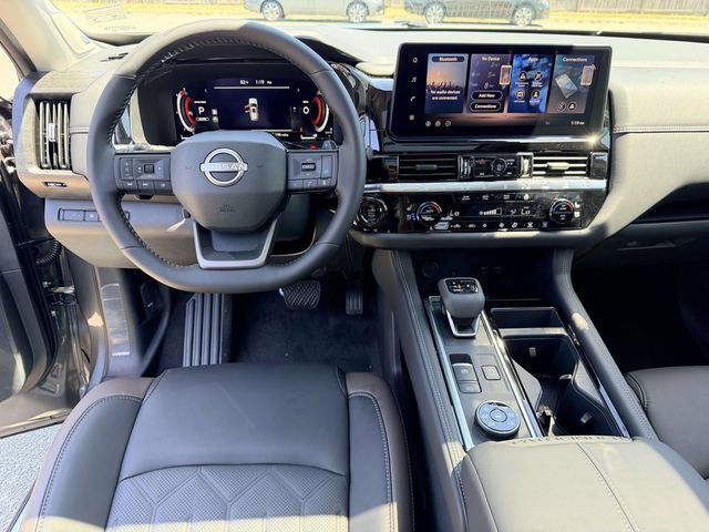 New 2026 Nissan Pathfinder Platinum w/ Cargo Package AWD/4WD image 18