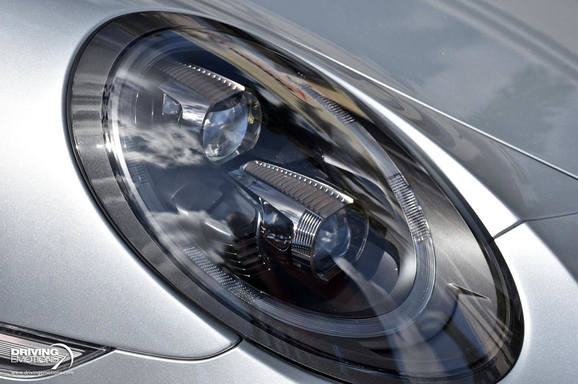 Used 2018 Porsche 911 4 Cabriolet image 9