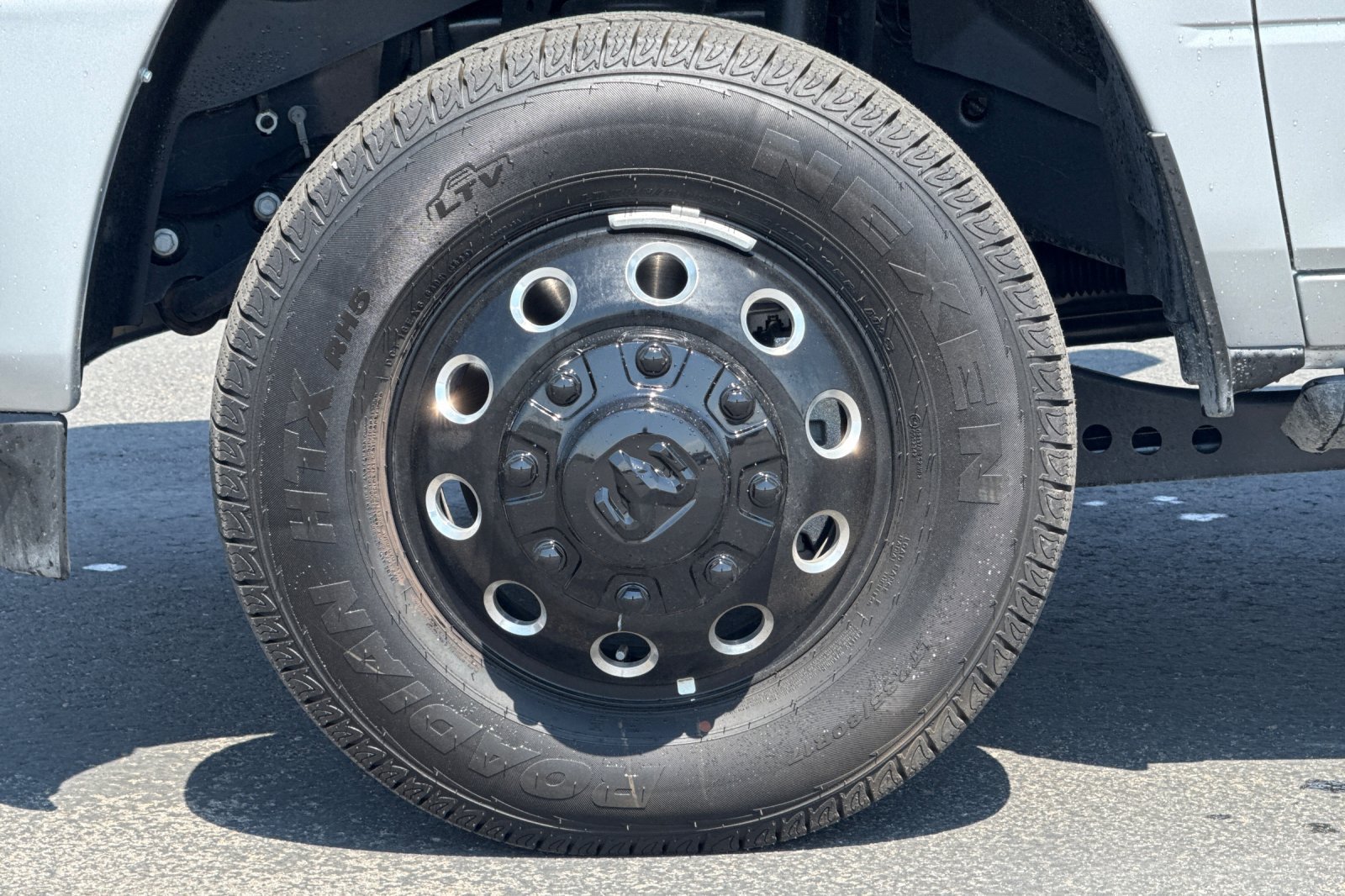 New 2026 RAM 3500 Laramie AWD/4WD image 28