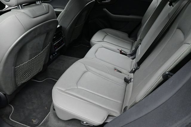 Used 2019 Audi Q8 Premium Plus w/ Premium Plus AWD/4WD image 14