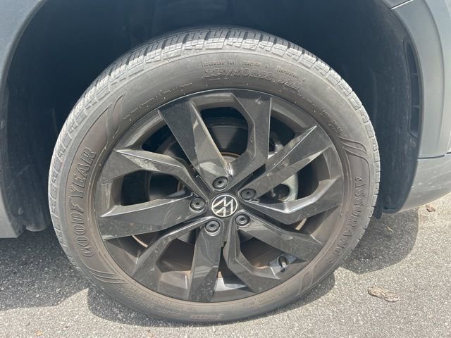 Used 2023 Volkswagen Taos SE FWD image 19