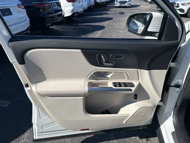Used 2025 Mercedes-Benz GLA 250 4MATIC image 19