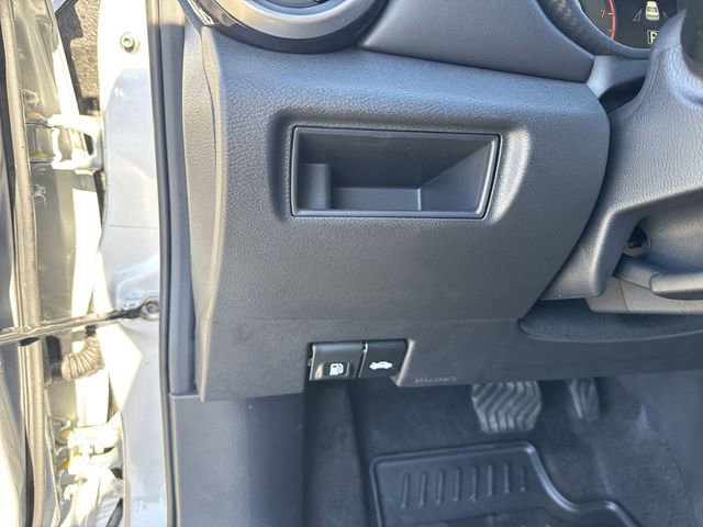 New 2025 Nissan Versa SR w/ Trunk Package FWD image 23