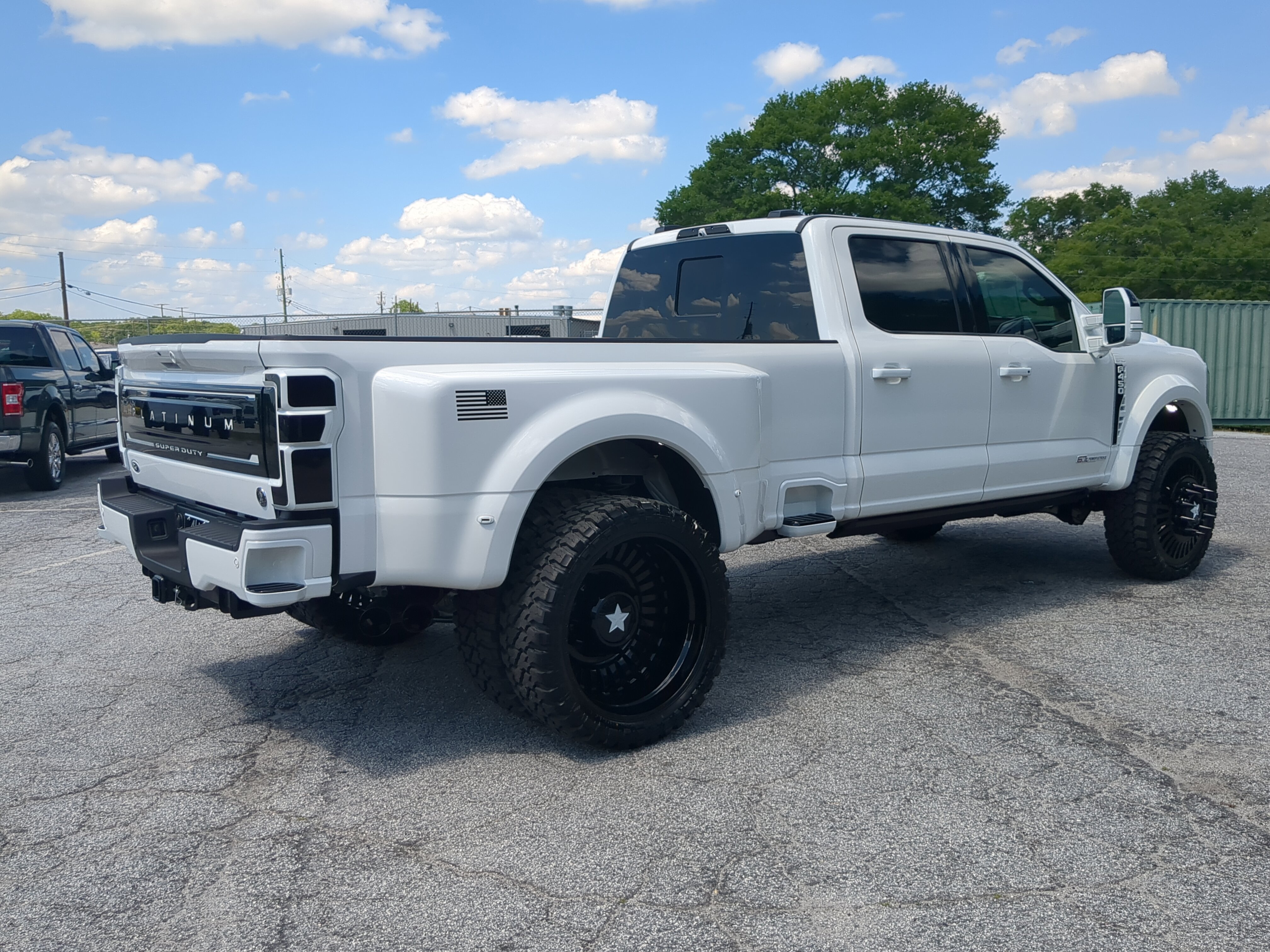 New 2026 Ford F450 Platinum w/ Platinum Plus Package AWD/4WD image 4