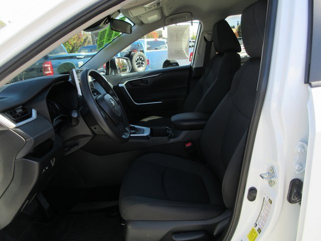 Used 2024 Toyota RAV4 LE image 10