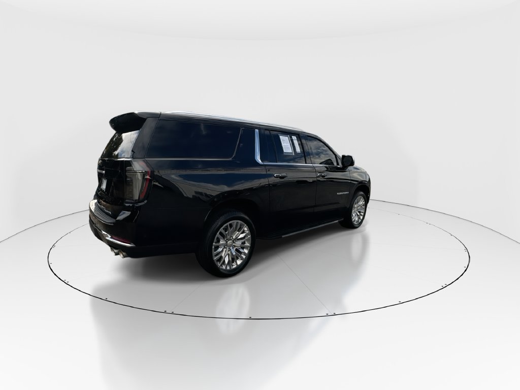 Used 2025 Chevrolet Suburban Premier RWD image 8