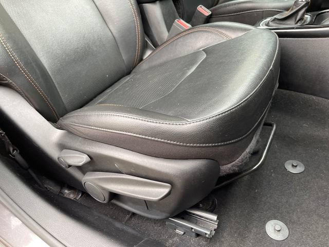 Used 2020 Jeep Compass Limited AWD/4WD image 32