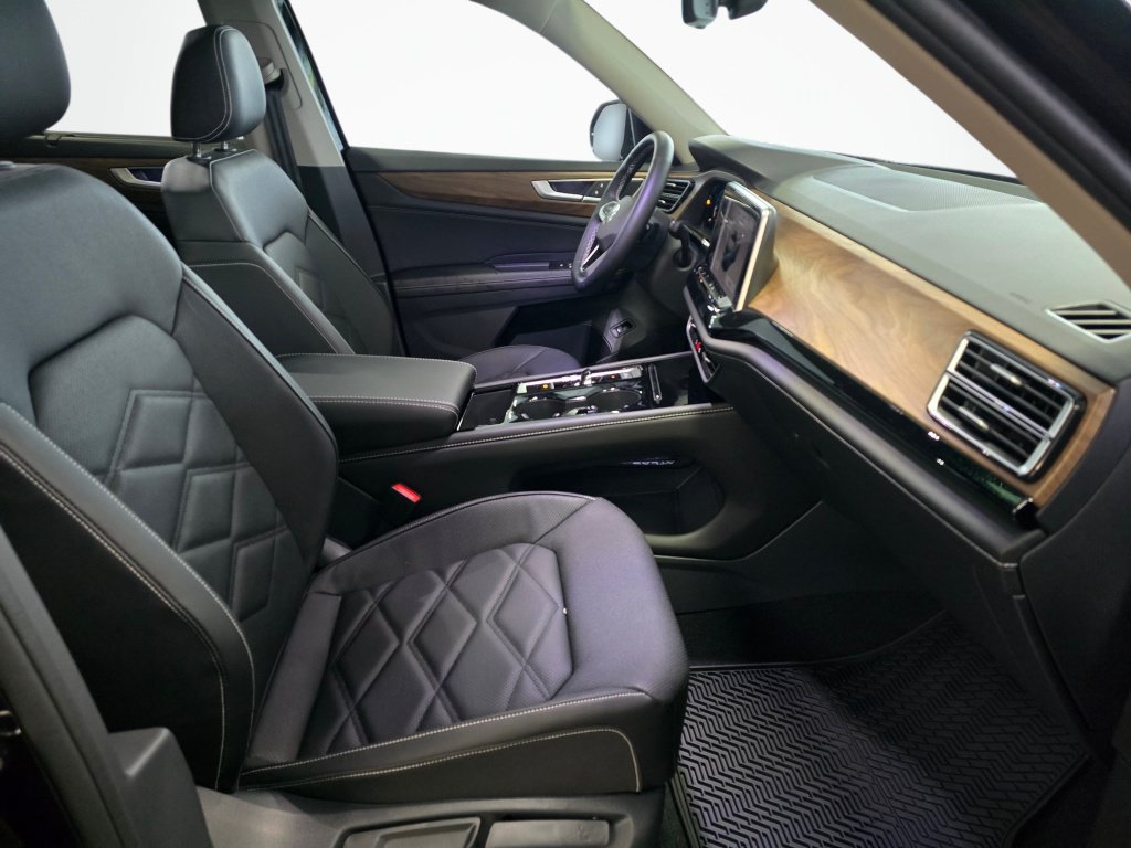 New 2026 Volkswagen Atlas SEL Premium R-Line AWD/4WD image 32
