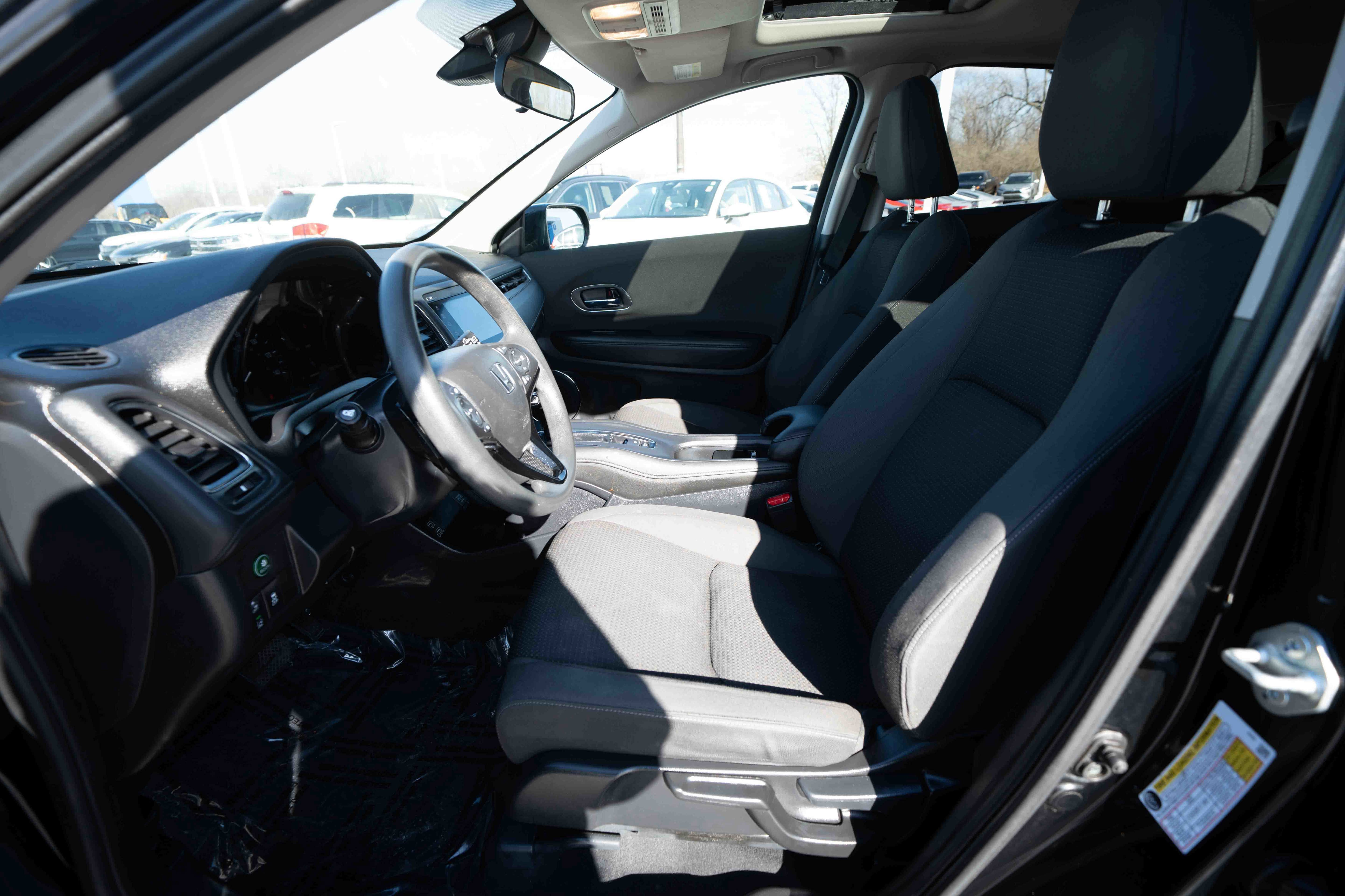 Used 2022 Honda HR-V EX image 9