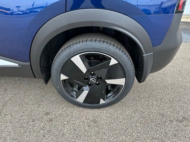 New 2025 Nissan Kicks SR image 9