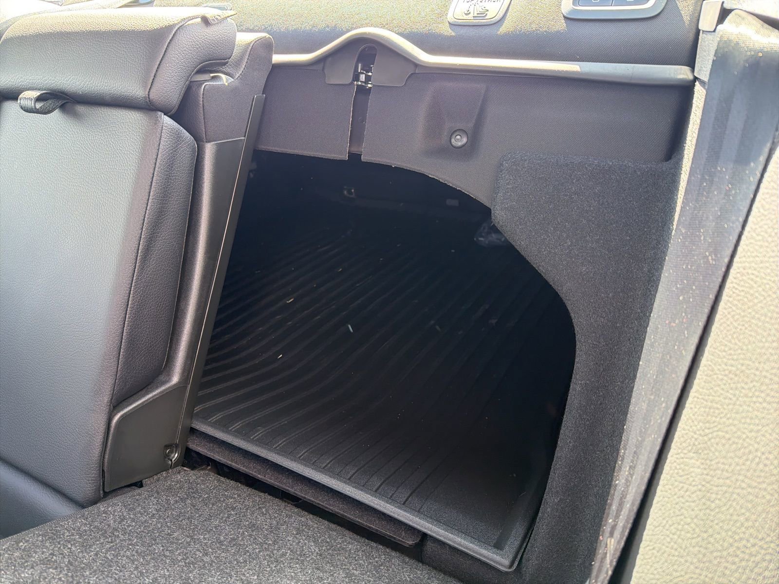 Certified 2025 Volvo S90 B6 Plus w/ Protection Package Premier image 85